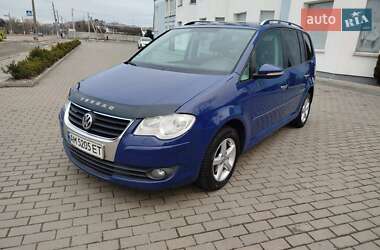 Минивэн Volkswagen Touran 2009 в Житомире