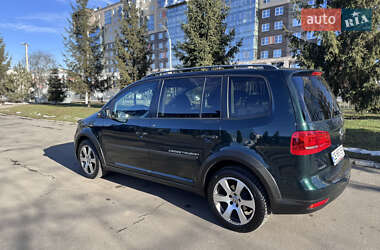 Минивэн Volkswagen Touran 2011 в 