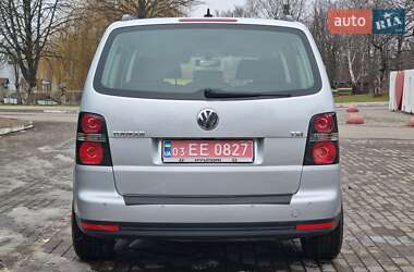 Мінівен Volkswagen Touran 2009 в Луцьку