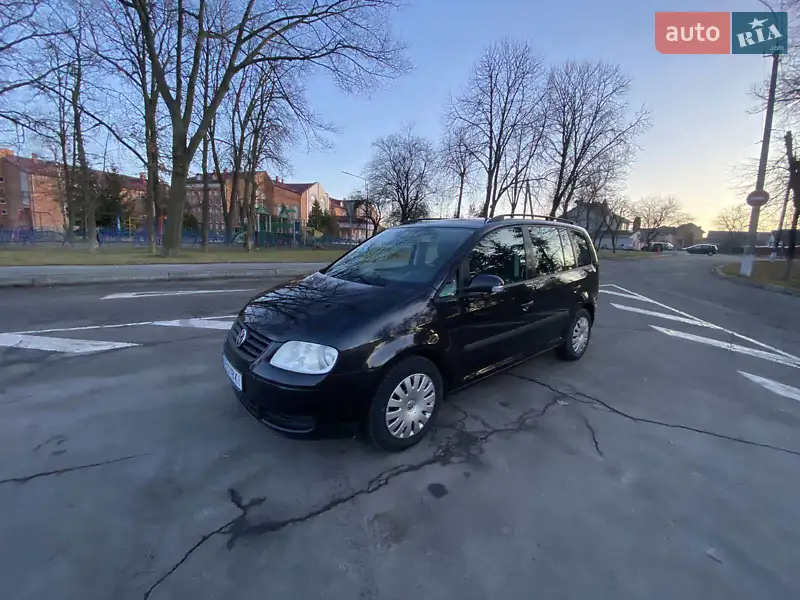 Минивэн Volkswagen Touran 2003 в 