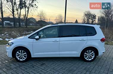 Микровэн Volkswagen Touran 2017 в Стрые