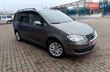 Мінівен Volkswagen Touran 2008 в Сарнах