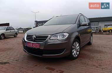 Мінівен Volkswagen Touran 2008 в Сарнах