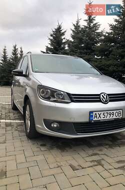 Мінівен Volkswagen Touran 2012 в Харкові