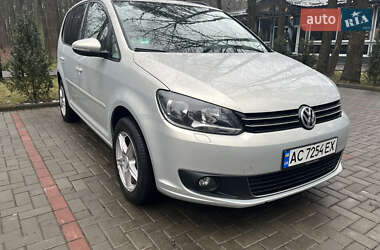 Минивэн Volkswagen Touran 2012 в 