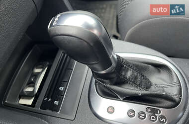 Минивэн Volkswagen Touran 2012 в 