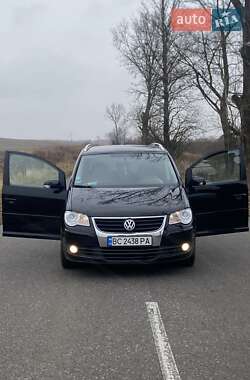 Минивэн Volkswagen Touran 2008 в Пустомытах