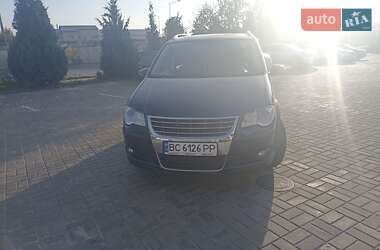 Мінівен Volkswagen Touran 2010 в Львові