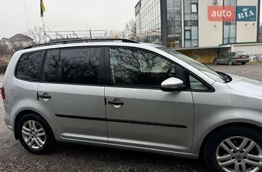 Мінівен Volkswagen Touran 2012 в Києві