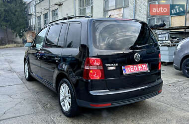 Минивэн Volkswagen Touran 2009 в Ровно