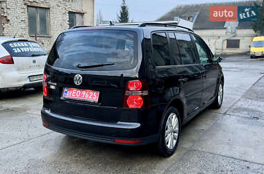 Минивэн Volkswagen Touran 2009 в Ровно