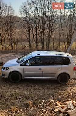 Минивэн Volkswagen Touran 2011 в 