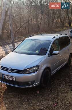 Минивэн Volkswagen Touran 2011 в 