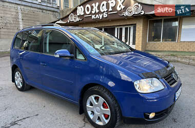 Минивэн Volkswagen Touran 2003 в Черновцах