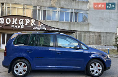 Минивэн Volkswagen Touran 2003 в Черновцах