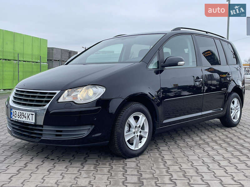 Мінівен Volkswagen Touran 2008 в Вінниці