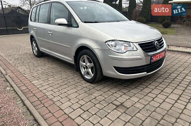 Мінівен Volkswagen Touran 2009 в Івано-Франківську