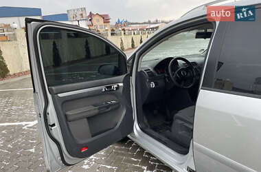 Мінівен Volkswagen Touran 2003 в Чернівцях