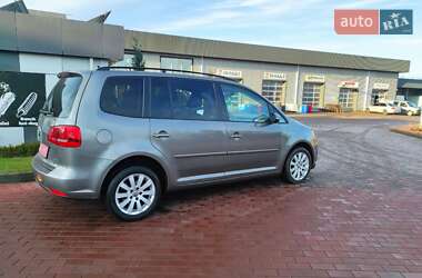 Мінівен Volkswagen Touran 2010 в Сарнах