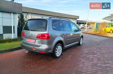 Мінівен Volkswagen Touran 2010 в Сарнах