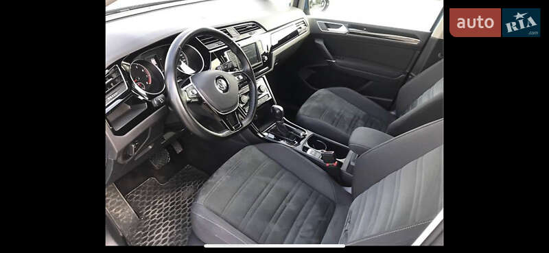 Микровэн Volkswagen Touran 2016 в Днепре