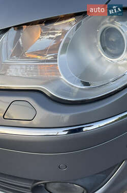 Мінівен Volkswagen Touran 2010 в 