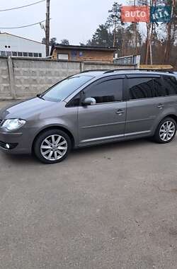 Минивэн Volkswagen Touran 2009 в 