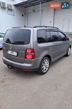 Минивэн Volkswagen Touran 2009 в 