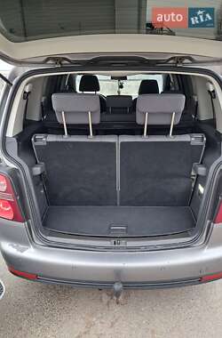 Минивэн Volkswagen Touran 2009 в 