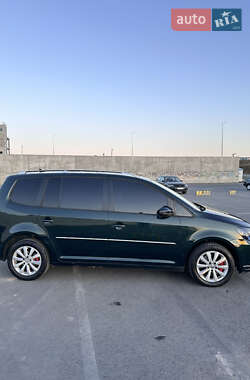 Минивэн Volkswagen Touran 2010 в 