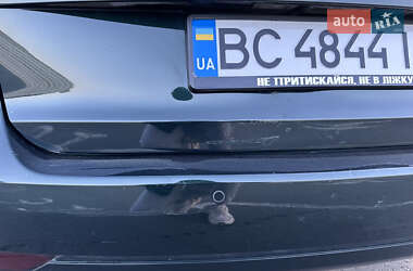 Минивэн Volkswagen Touran 2010 в 