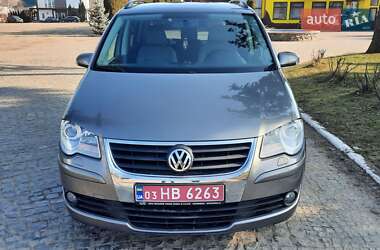 Минивэн Volkswagen Touran 2008 в Староконстантинове