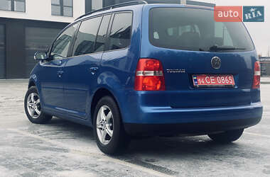 Мінівен Volkswagen Touran 2003 в Городку