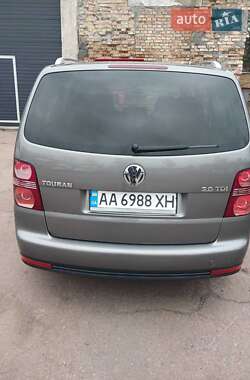 Минивэн Volkswagen Touran 2007 в Киеве