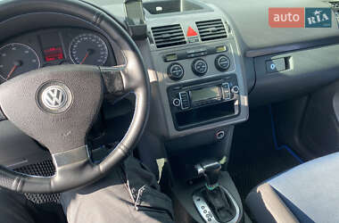 Мінівен Volkswagen Touran 2008 в Буденці