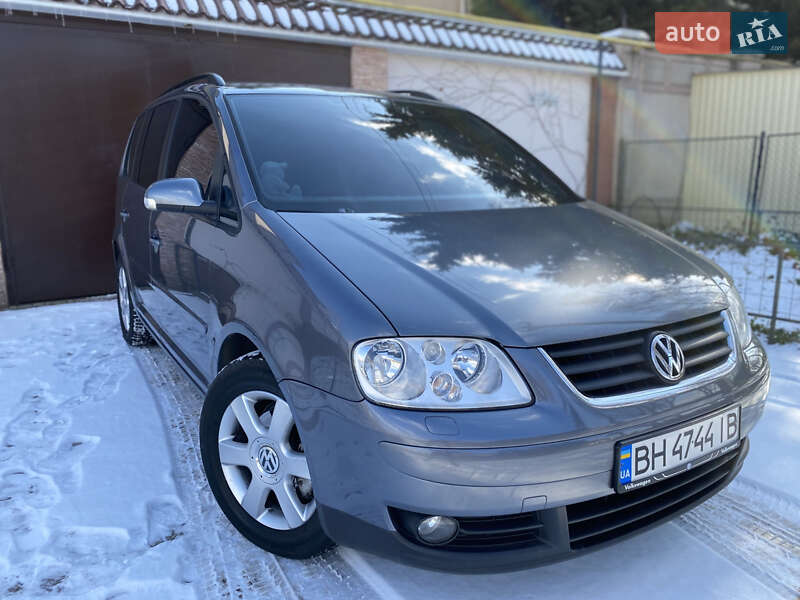 Мінівен Volkswagen Touran 2006 в Одесі