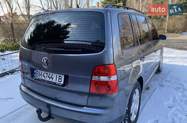 Мінівен Volkswagen Touran 2006 в Одесі