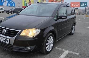 Минивэн Volkswagen Touran 2010 в Черновцах