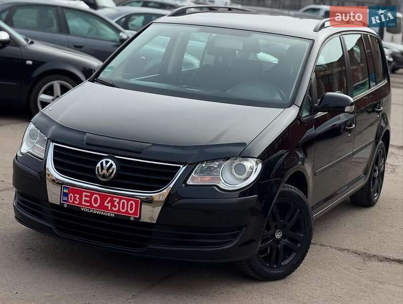 Мінівен Volkswagen Touran 2007 в Чернігові