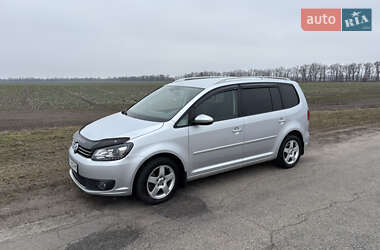 Минивэн Volkswagen Touran 2014 в Мироновке