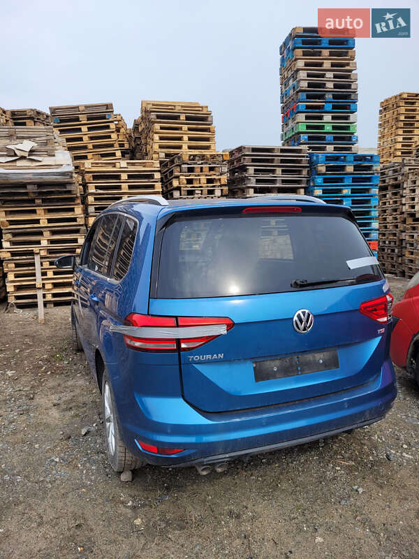 Микровэн Volkswagen Touran 2016 в Днепре