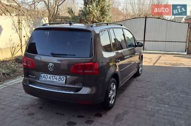 Мінівен Volkswagen Touran 2011 в 