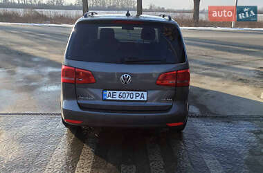 Мінівен Volkswagen Touran 2013 в 