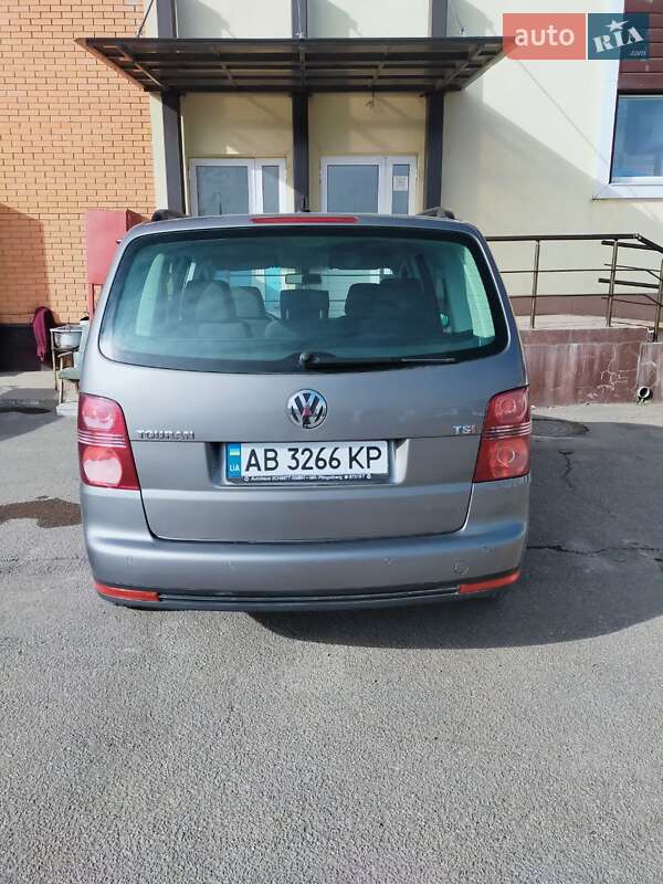 Минивэн Volkswagen Touran 2009 в Виннице