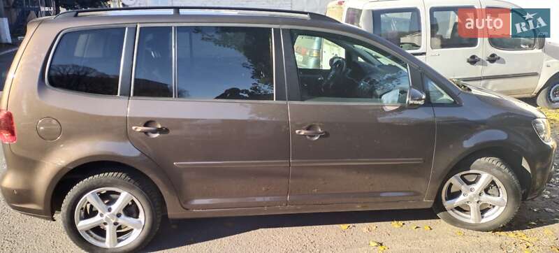 Volkswagen Touran 2012
