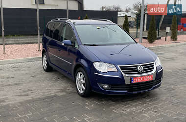 Минивэн Volkswagen Touran 2008 в 