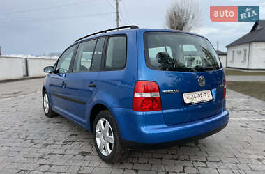 Мінівен Volkswagen Touran 2004 в Дубні