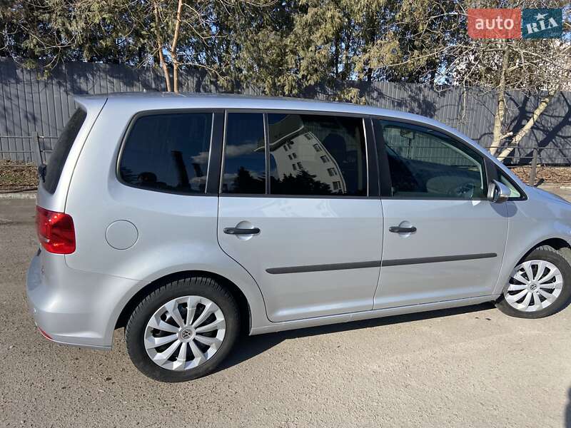 Мінівен Volkswagen Touran 2013 в Львові