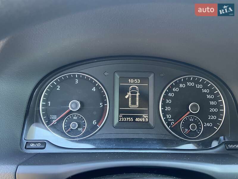 Мінівен Volkswagen Touran 2013 в Львові