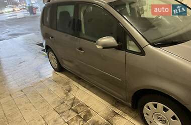 Минивэн Volkswagen Touran 2007 в 